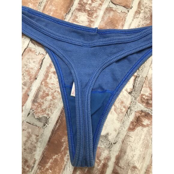 Pink's Victoria's Secret Comfortable and Breathable Thong Ribbed Waist Cotton M - Picture 5 of 6
